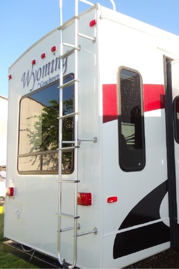 Service department in Roadhouse Camper & RV, Lake Ariel, Pennsylvania